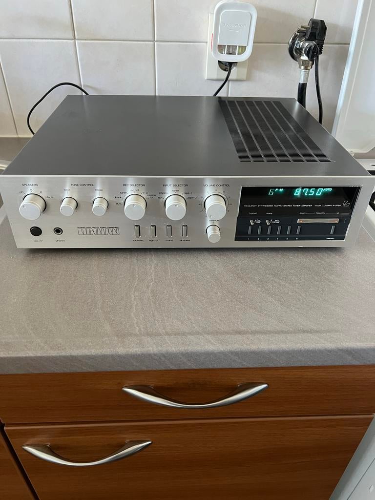 Luxman R-2050 Stereo Tuner-Versterker - Vintage Audio, Overige merken, Ophalen of Verzenden, Zo goed als nieuw, 60 tot 120 watt