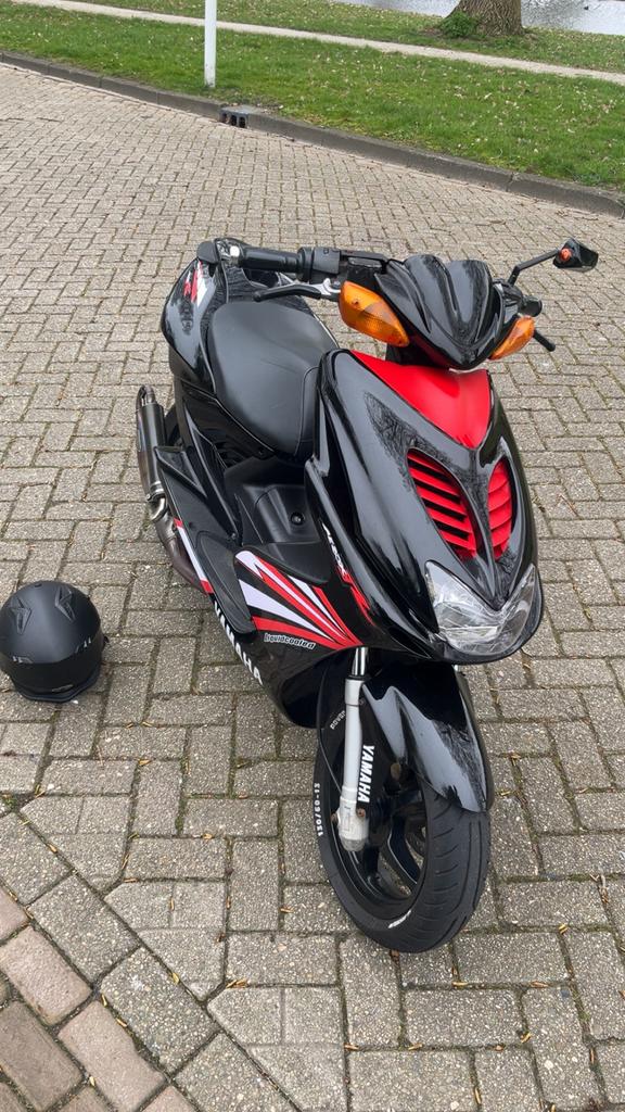 Yamaha aerox (50 snel) waardepijling, Ophalen, Aerox, Maximaal 45 km/u, Zo goed als nieuw