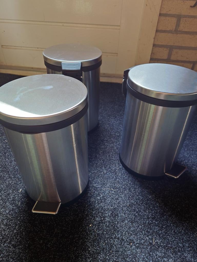 3 RVS prullenbakken - overcompleet, Ophalen, Gebruikt, Met pedaal, Rvs