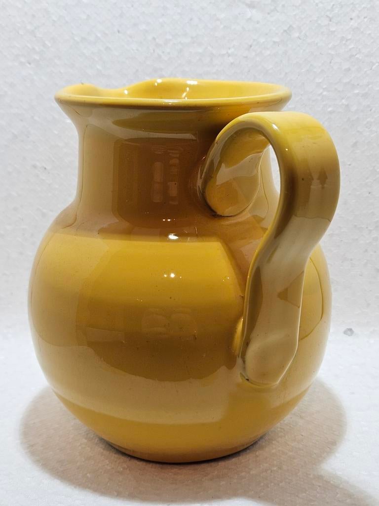Vintage keramiek vaas kruik schenkkan kan okergeel geel gele, Antiek en Kunst, Antiek | Keramiek en Aardewerk, Ophalen of Verzenden