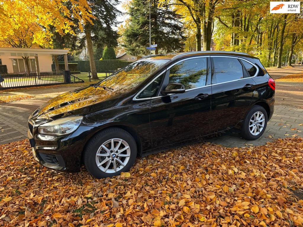BMW 2-serie Active Tourer 216d Automaat Executive | NAP| APK, Auto's, BMW, Gebruikt, 116 pk, Zwart, Origineel Nederlands