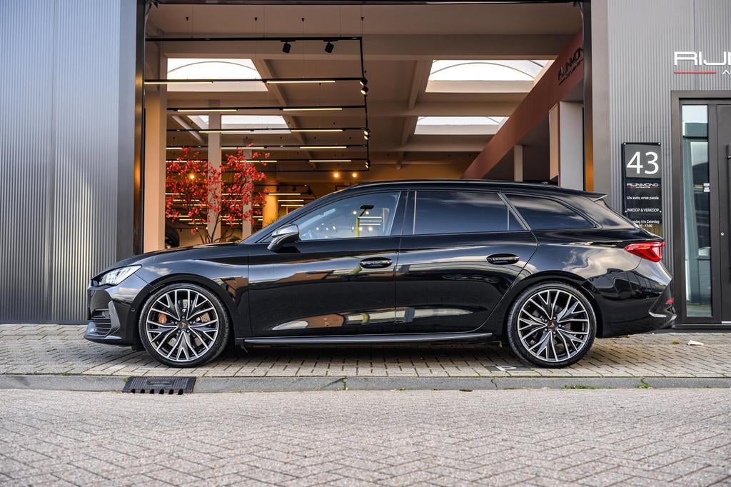 Cupra LEON SP |310PK|Pano|Memory-Seats|Camera|Dealer onderho, Gebruikt, 4 cilinders, 1984 cc, Leon