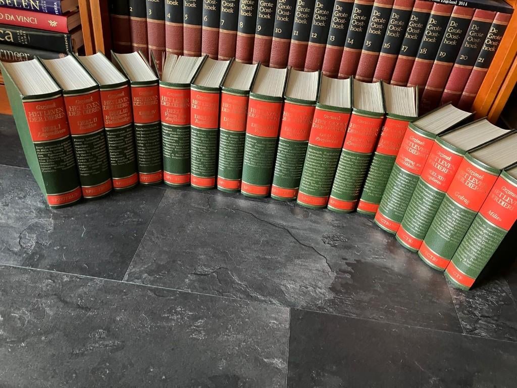 Grzimek; Het leven der dieren 13 + 2 extra delen, Ophalen, Zo goed als nieuw, Natuur algemeen