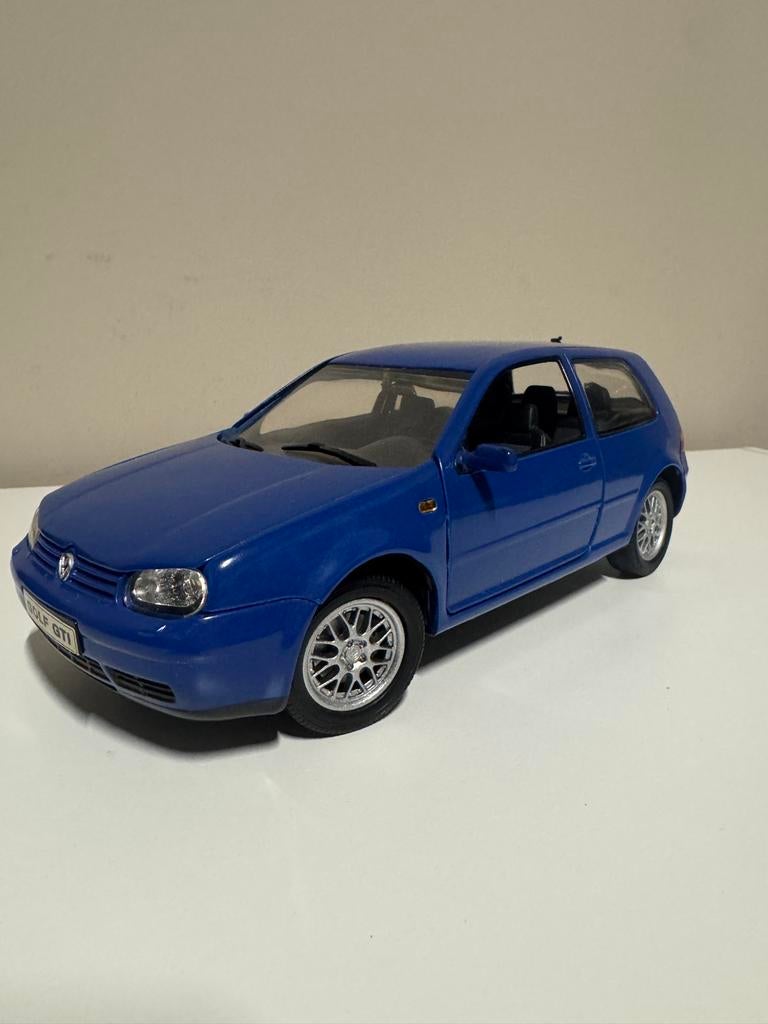 Volkswagen Golf GTI 4 schaalmodel (1:18) van Revell, Ophalen of Verzenden, Zo goed als nieuw, Auto, Revell