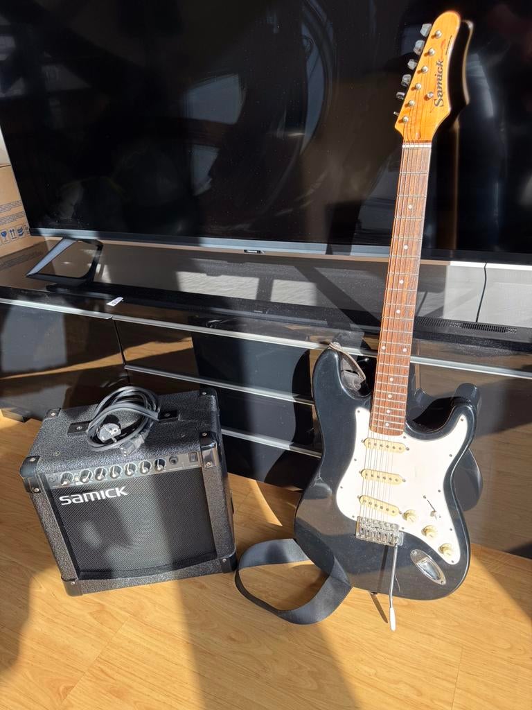 Samick elektrische gitaar, Overige merken, Gebruikt, Met versterker, Ophalen of Verzenden