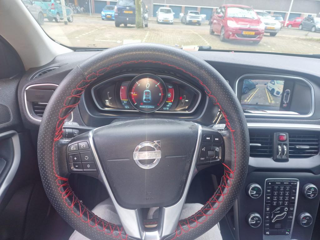 Volvo V40 1.6 D2 115PK 2013 Zwart, Auto's, Voorwielaandrijving, 28 km/l, 4 cilinders, 1257 kg
