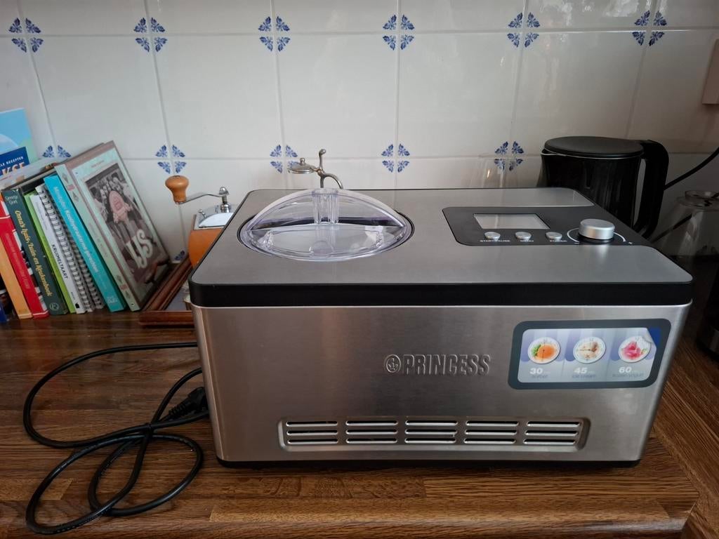 Princess Ijsmachine - Zo goed als nieuw!, Witgoed en Apparatuur, IJsmachines, Ophalen, Zo goed als nieuw, Zelfvriezend