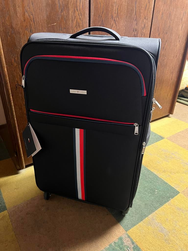 Tommy Hilfiger Koffer - Zo goed als nieuw, Overige materialen, 45 tot 55 cm, Ophalen of Verzenden, Zo goed als nieuw