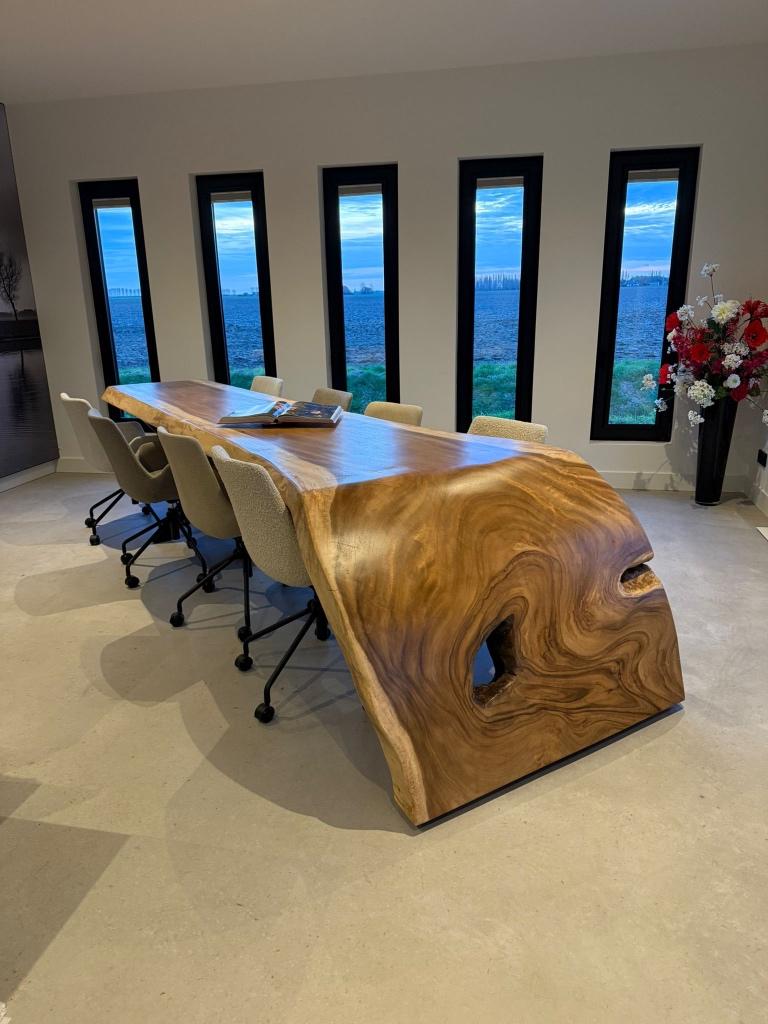 Suar waterval tafels boogtafels archtafels organisch robuust