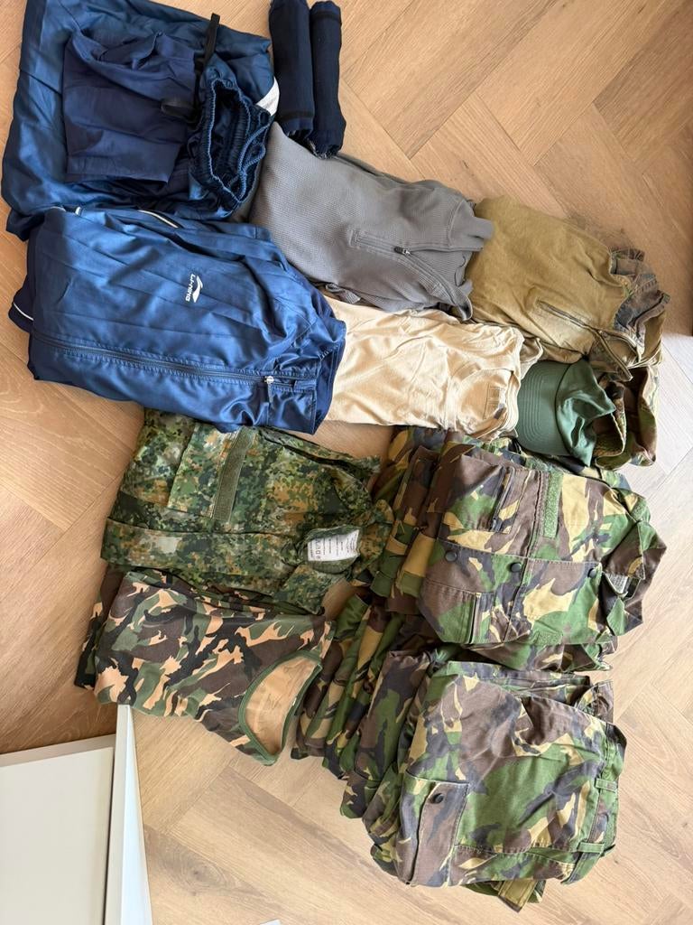 Legerkleding woodland/nfp/sportkleding, Ophalen of Verzenden, Landmacht, Nederland, Kleding of Schoenen