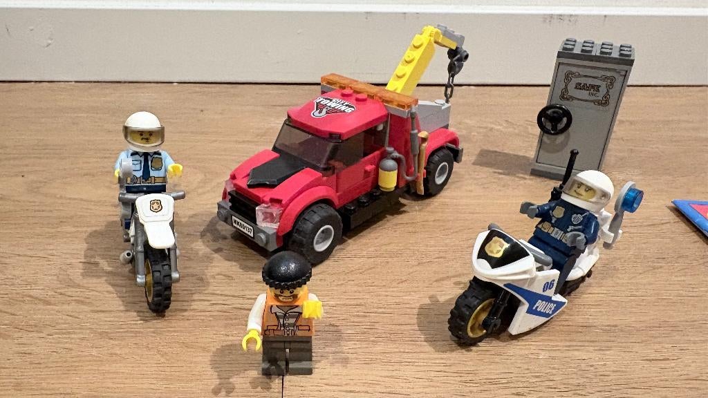 Lego City 60137 Politie Achtervolging, Ophalen of Verzenden, Zo goed als nieuw, Complete set, Lego