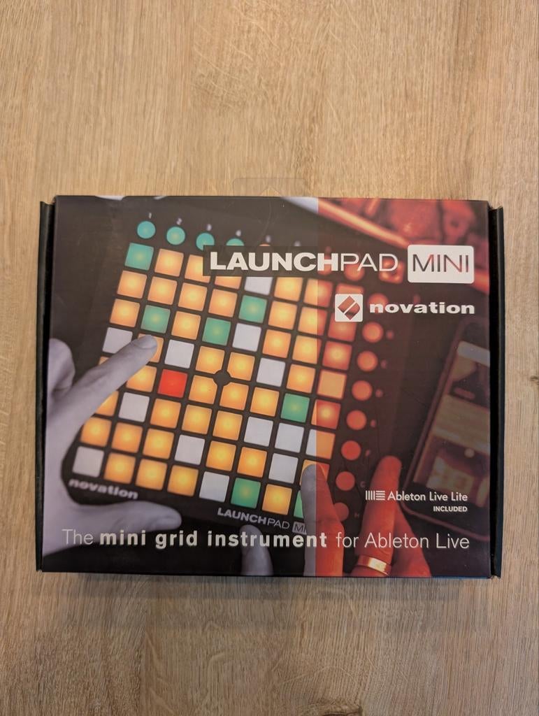 Nieuwe Novation Launchpad Mini + Ableton Live Lite, Muziek en Instrumenten, Midi-apparatuur, Ophalen of Verzenden, Nieuw