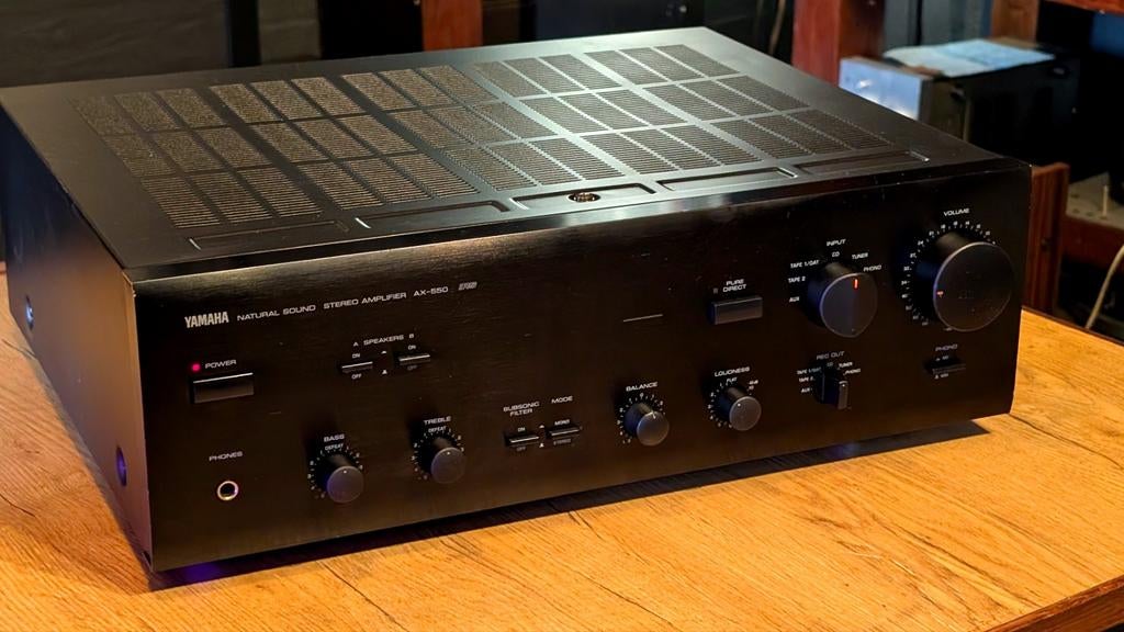 YAMAHA AX-550 • GARANTIE • REFURBISHED • PHONO • 11 KG ZWAAR, Rick's Audio 
De Kempen 18 
6021PZ Budel 
+31 (0)495 785698
info@ricks-audio.com