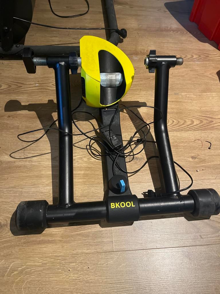Bkool Fietstrainer + ANT dongle + Gladde band, Ophalen of Verzenden, Gebruikt, Overige typen
