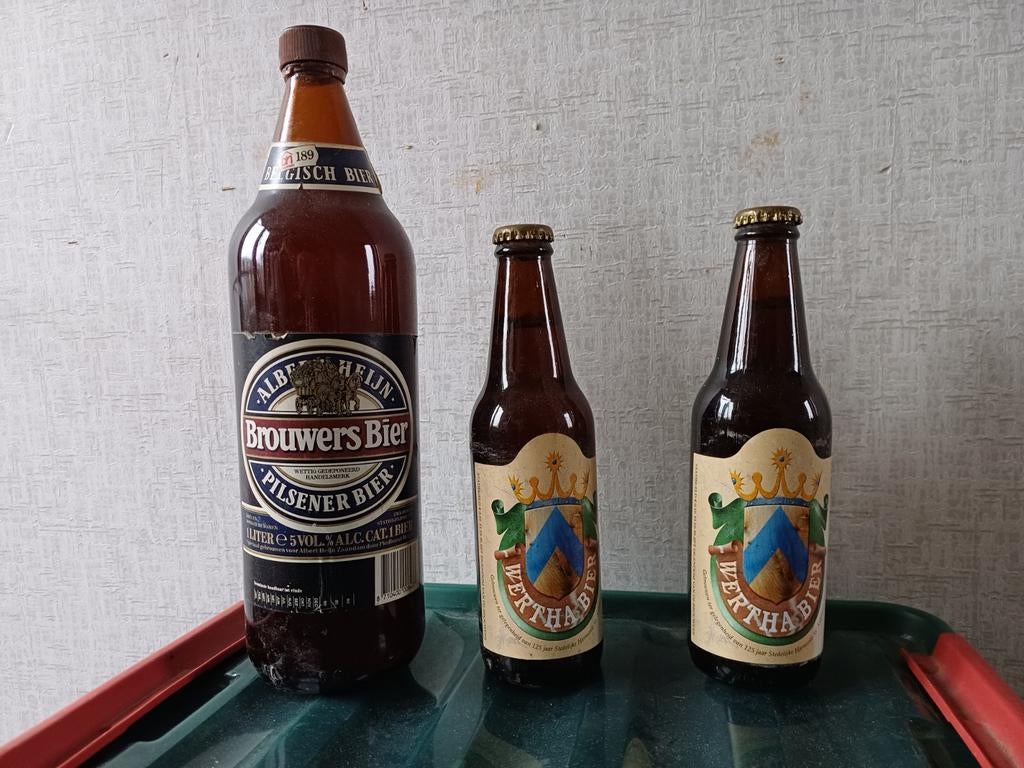 Oude bierflessen.Wertha bier en Brouwers bier, met inhoud., Verzamelen, Biermerken, Nieuw, Flesje(s), Overige merken, Ophalen