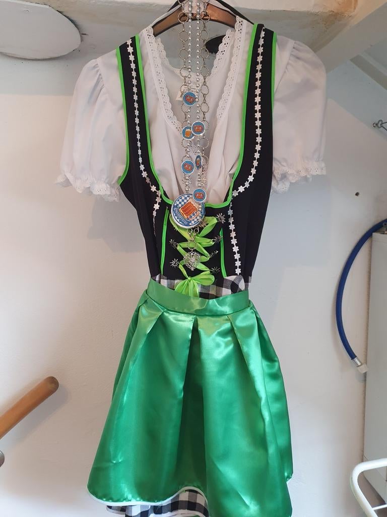 Tiroler carnavalsjurk, Kleding | Dames, Ophalen of Verzenden, Nieuw, Maat 42/44 (L), Carnaval