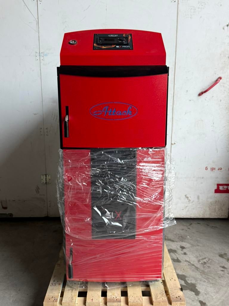 Nieuw Cv Attack SLX 35 Profi Houtvergasser 35kw, Attack Houtvergasser SLX35 Profi, Www.cvheat.com, Houtkachel, Ophalen of Verzenden