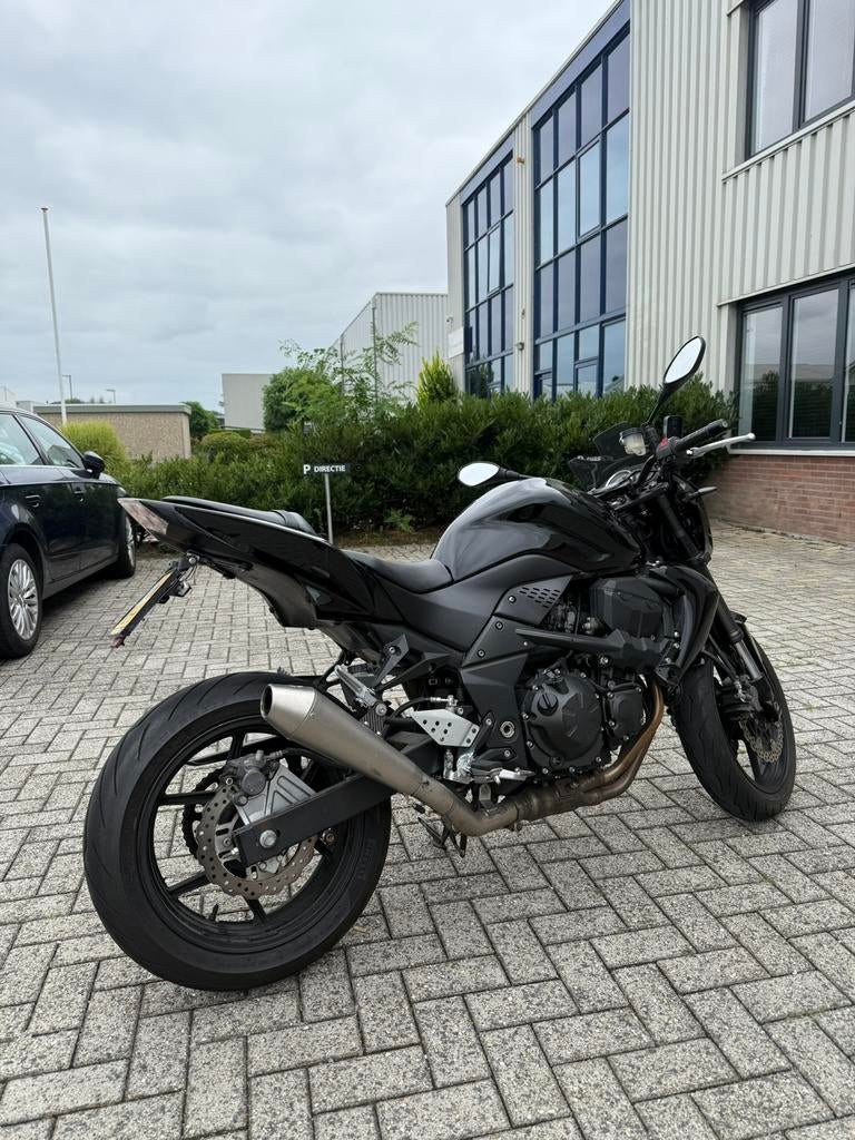 Kawasaki Z750 zwart sport uitlaat