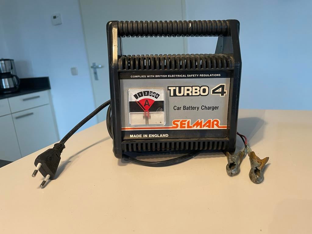 Acculader, Ophalen of Verzenden, Gebruikt, Universele onderdelen