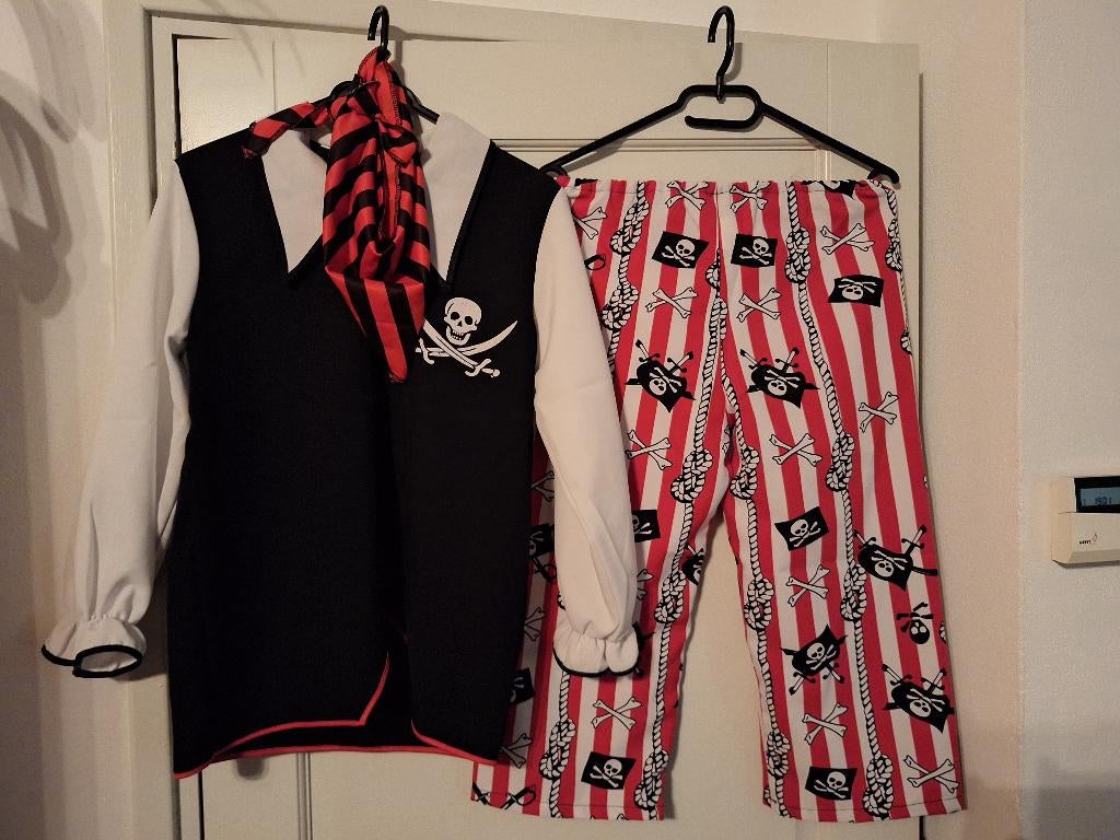 Carnaval: Piratenpak maat 152, Ophalen of Verzenden, Zo goed als nieuw, 146 t/m 152, Jongen of Meisje