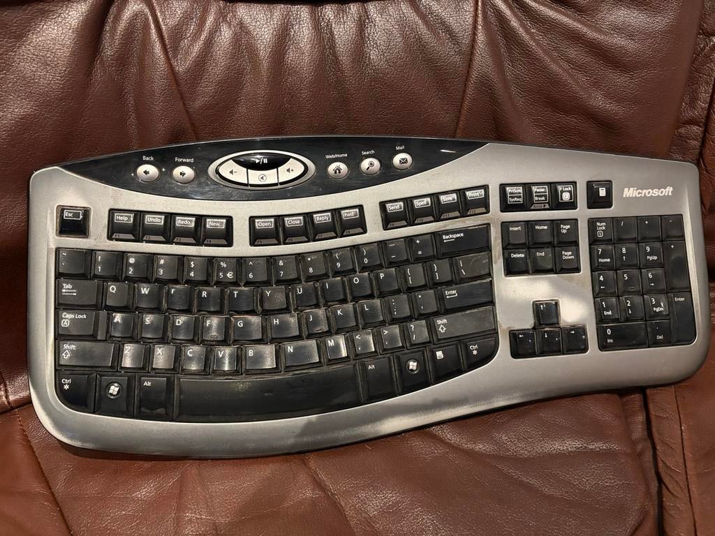 Microsoft Wireless Keyboard 3000 - Gebruikt, Gebruikt, Multimediatoetsen, Ophalen of Verzenden, Draadloos