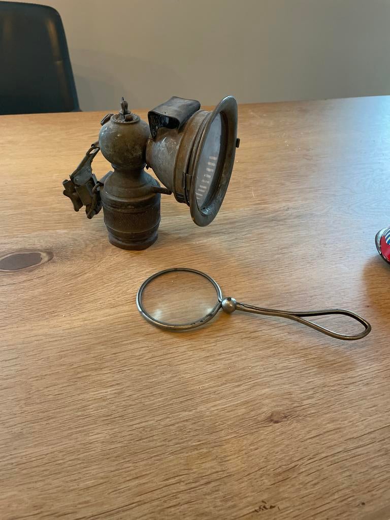 Antieke Carbidlamp met Vergrootglas, Ophalen