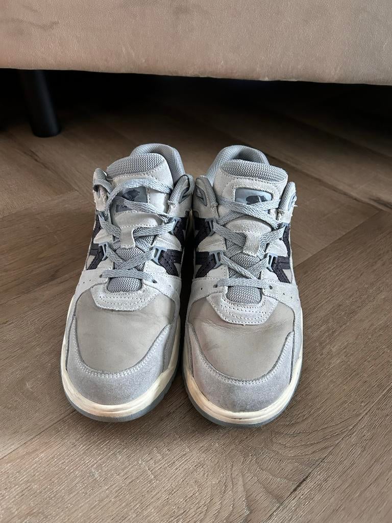 Karhu Fusion XT sneakers in de kleur 'Lunar Rock / Magnet, Ophalen of Verzenden, Zo goed als nieuw, Overige kleuren, Sneakers of Gympen