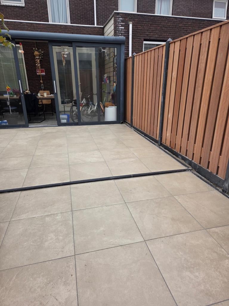 Stratenmaker, tegelaar, Garantie, Tuin- of Vijveraanleg