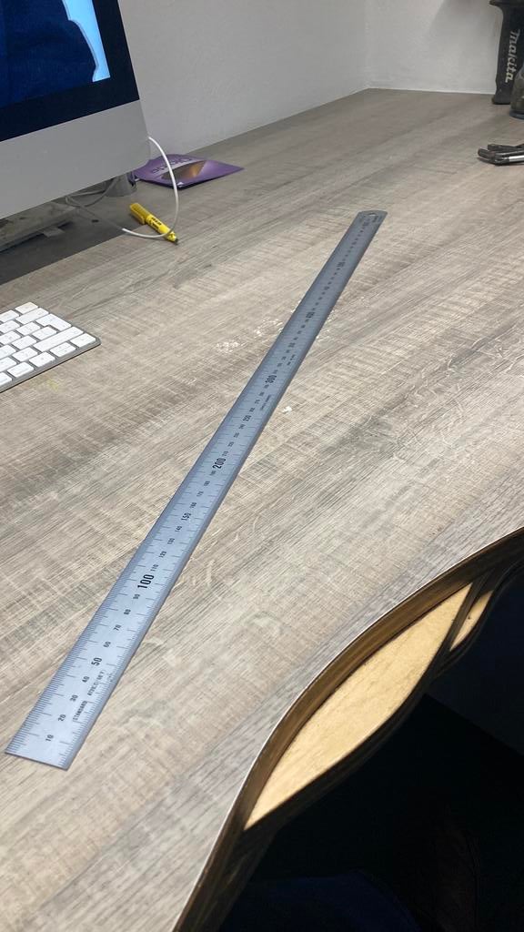 Snij liniaal 600 mm stainless hardened 30 mm breed  € 15,00, Ophalen, Zo goed als nieuw, Materiaal