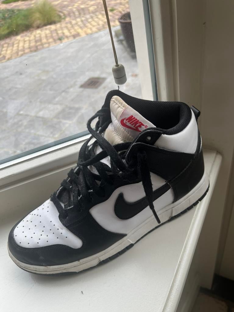 Merkschoenen nike’s dames zwart wit, Ophalen, Zo goed als nieuw, Zwart