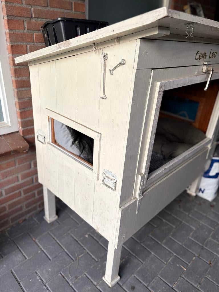 Gratis af te halen houten buiten katten / konijnen hok, Ophalen, 90 cm of meer, Hok, 110 cm of meer
