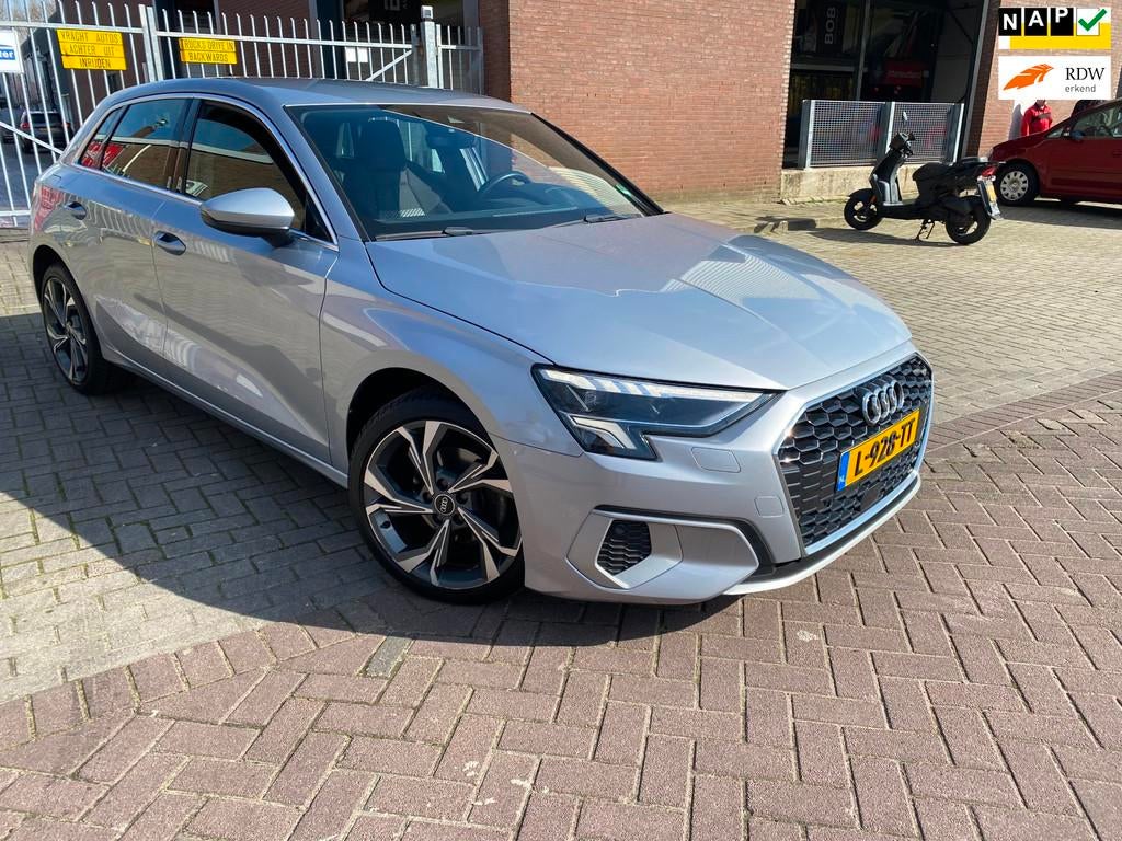 Audi A3 Sportback 30 TFSI Advanced edition/ 2021/Automaat/St, Auto's, Audi, Stof, Gebruikt, Origineel Nederlands, Bedrijf