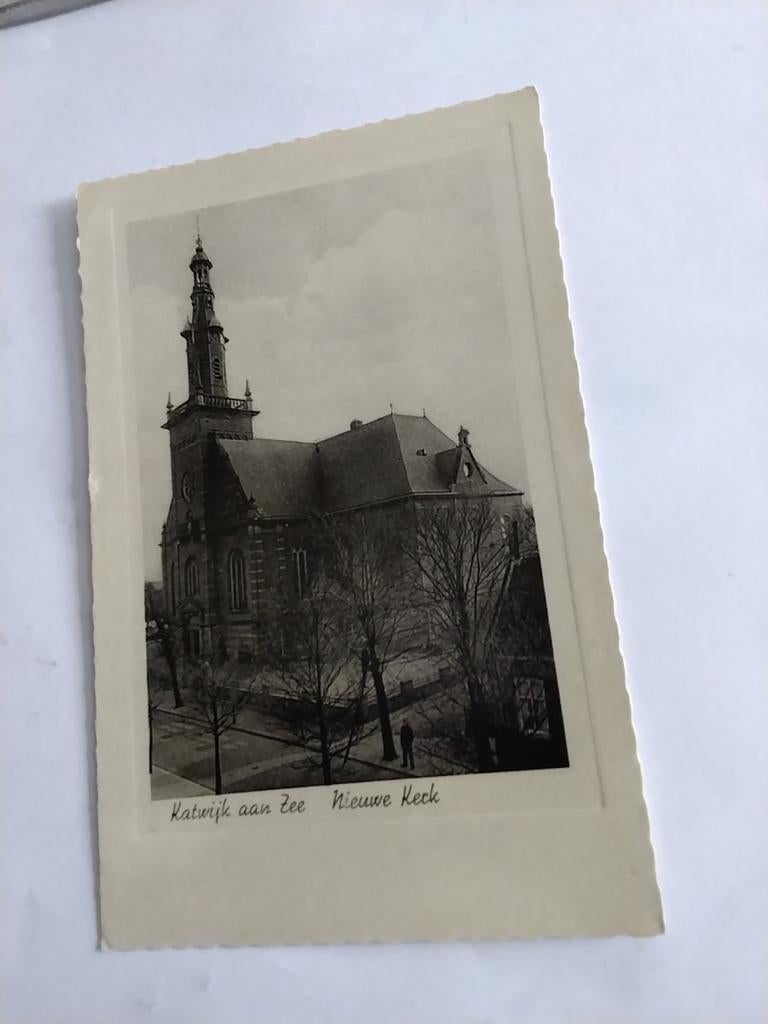 KATWIJK. AAN ZEE.  NIEUWE. KERK, Verzamelen, Ansichtkaarten | Nederland, Ophalen of Verzenden, Zuid-Holland