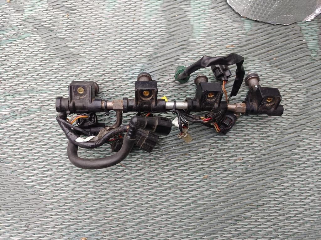 Suzuki gsxr injectors injectie rail, Motoren, Ophalen of Verzenden, Gebruikt