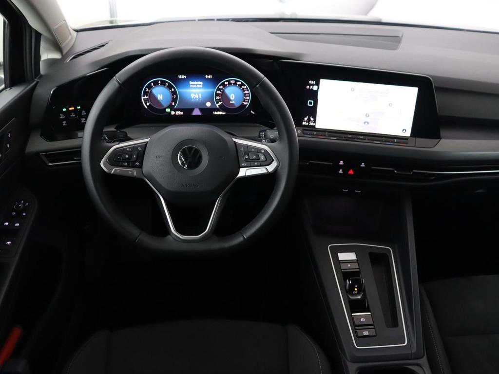 Volkswagen Golf 1.5 eTSI Style | Stoelverwarming | Trekhaak, LED verlichting, 1325 kg, Euro 6, 4 cilinders