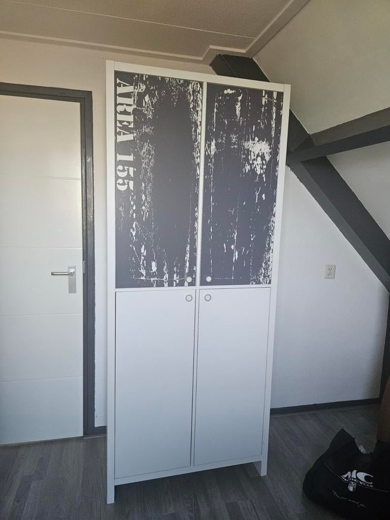 Twee kledingkasten met planken en hangruimte, Ophalen, 50 tot 75 cm, 50 tot 100 cm, 150 tot 200 cm