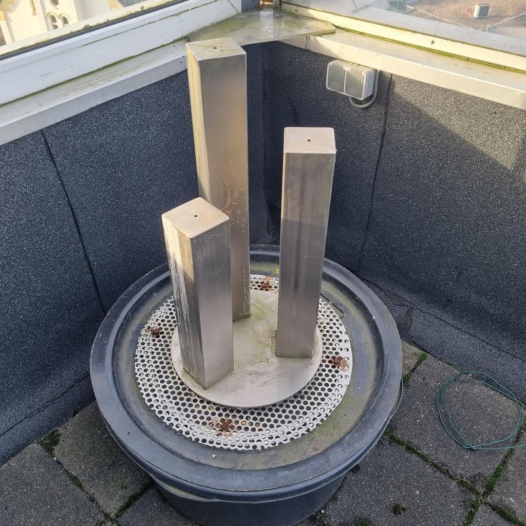 RVS Fontein met 3 pilaren, Tuin en Terras, Ophalen, Gebruikt, Rvs, Fontein