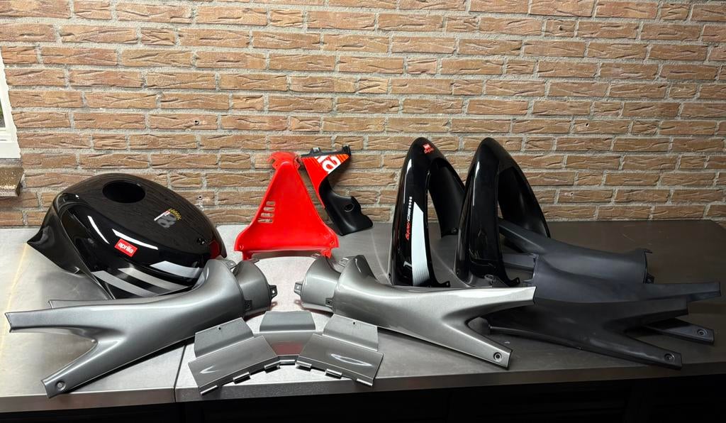 Aprilia RS 50 kuipdelen NIEUW origineel kuip, Fietsen en Brommers, Ophalen of Verzenden, Nieuw, Kap