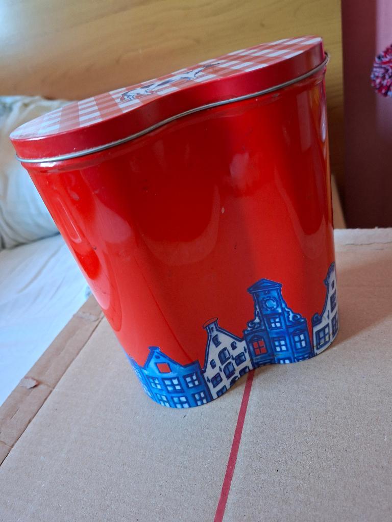 rood Douwe Egberts blikje koffiepads, Ophalen of Verzenden, Gebruikt, Koffie, Douwe Egberts