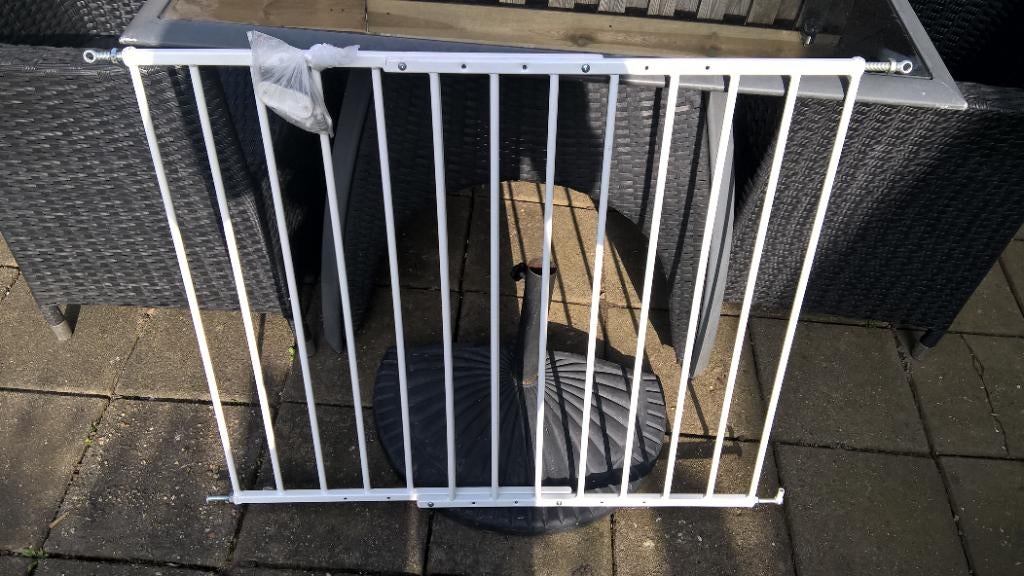 TE koop aangeboden mooi traphekje wit doe gepast bod, Kinderen en Baby's, Traphekjes, Overige typen, 100 tot 115 cm, Ophalen of Verzenden