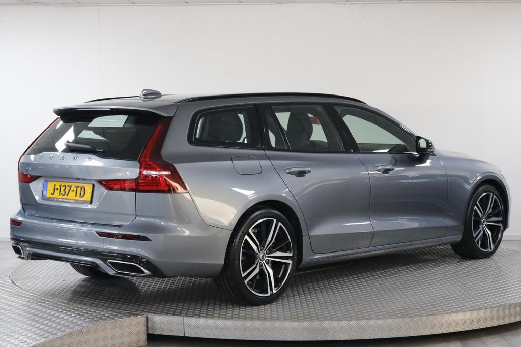 Volvo V60 2.0 T8 Recharge AWD R-Design Climate | Leder | Cam, Auto's, Volvo, Stof, Gebruikt, Euro 6, 4 cilinders