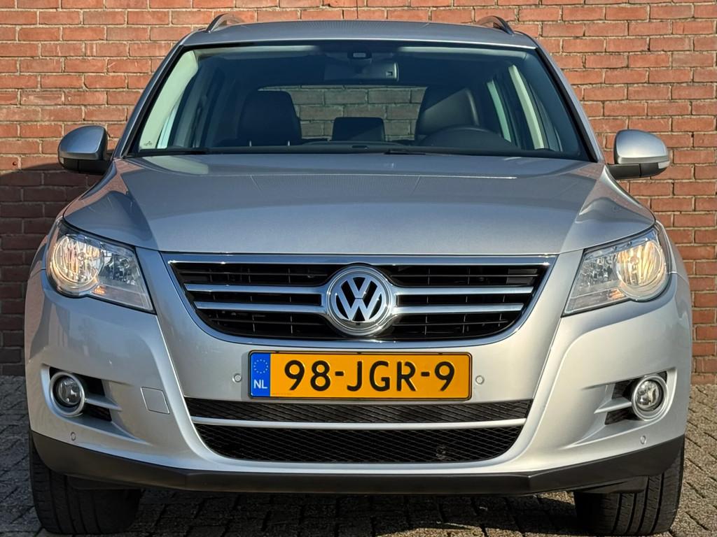 Volkswagen Tiguan 2.0 TSI | NL-AUTO! | LEDER! | NAVI!, Auto's, Gebruikt, Zwart, 4 cilinders, 1984 cc
