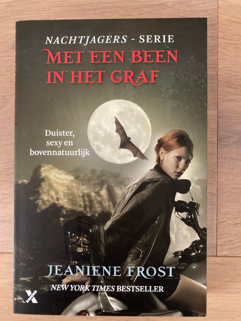 Jeaniene Frost - Met een been in het graf, Ophalen of Verzenden, Nieuw, Jeaniene Frost