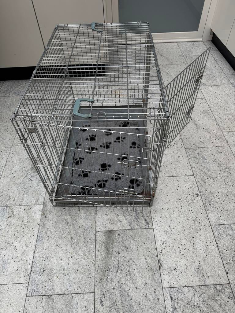 Bench, Dieren en Toebehoren, Ophalen, Hondenkennel, Gebruikt, 65 tot 100 cm