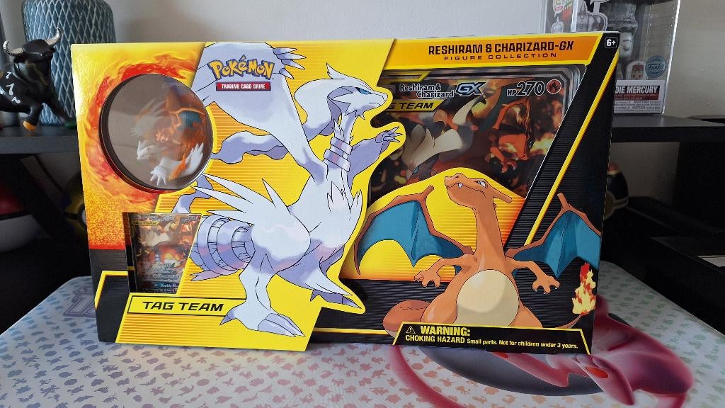 Pokemon Charizard & Reshiram GX Tag Team!, Hobby en Vrije tijd, Verzamelkaartspellen | Pokémon, Ophalen of Verzenden, Nieuw, Overige typen
