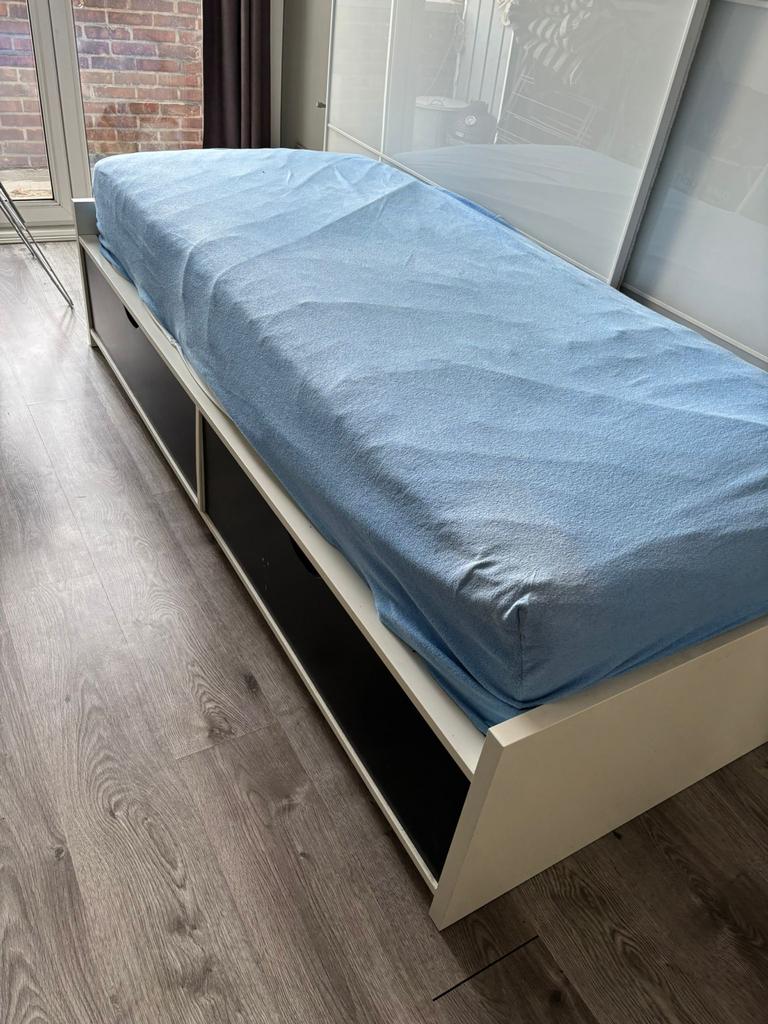 Eenpersoonsbed met opberglades - Af te halen in Den Haag, Ophalen, Gebruikt, 90 cm, Eenpersoons