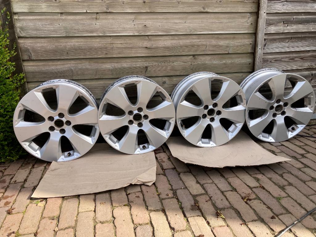 Velgen Subaru Outback 2013, Ophalen, 17 inch, Zomerbanden, Velg(en)