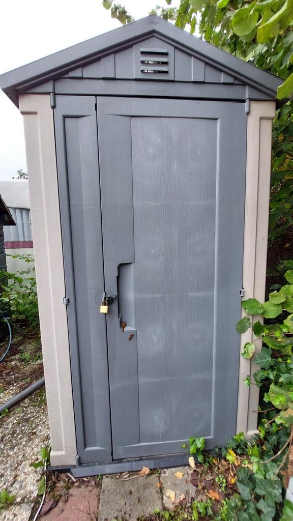 Keter tuinhuisje 215 X 130 X 192 cm opbergkast kast, Kunststof, Gebruikt, Schuur, Minder dan 200 cm