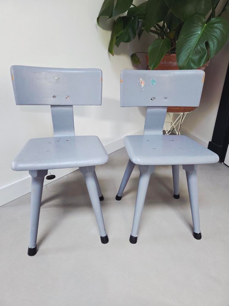 Twee grijze kinderstoelen, Ophalen, Gebruikt, Overige typen