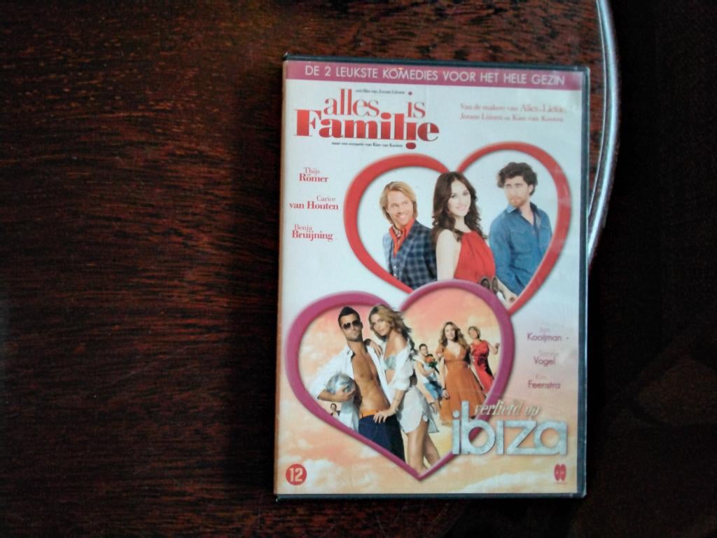 Alles is familie en Verliefd op ibiza, 2disk, origineel, Boxset, Ophalen of Verzenden, Zo goed als nieuw, Komedie